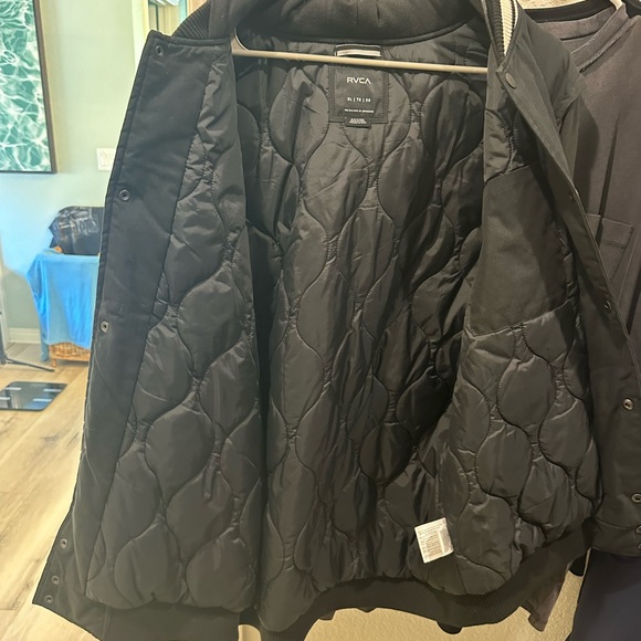 RVCA jacket bomber style - Picture 3 of 6
